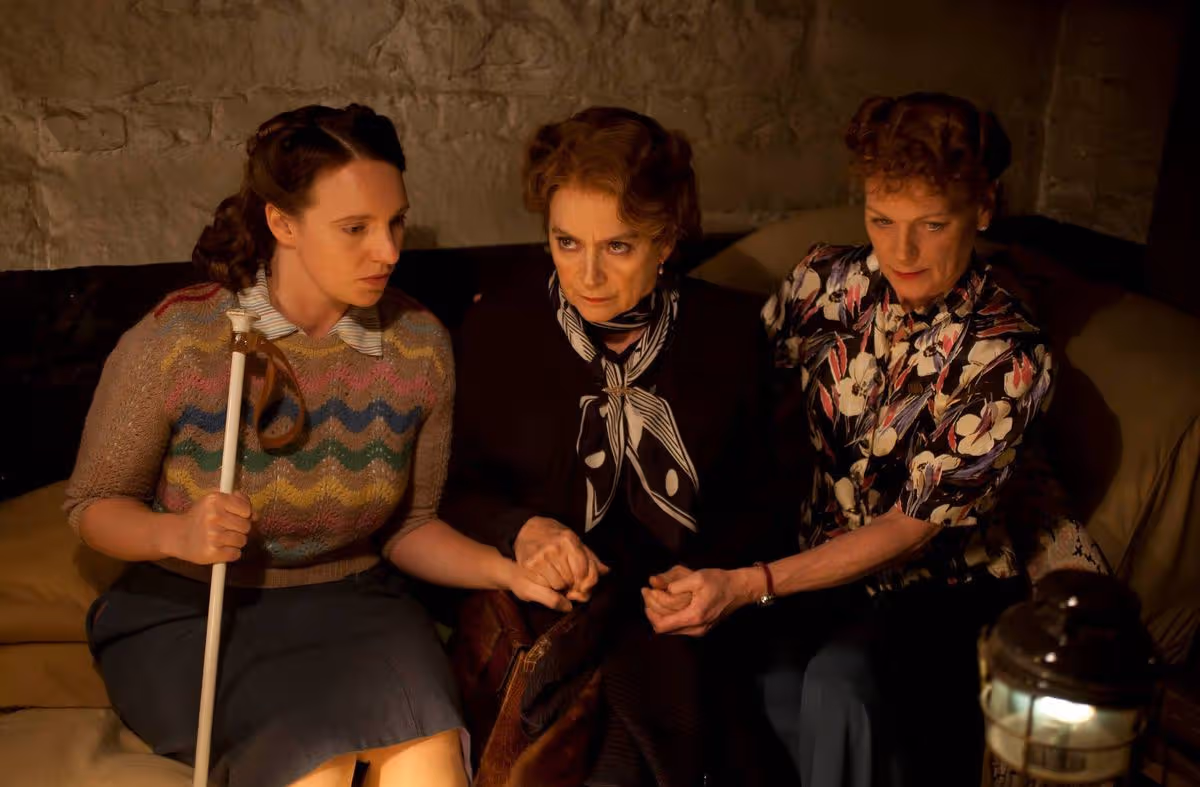 ภาพนิ่งจาก Home Fires