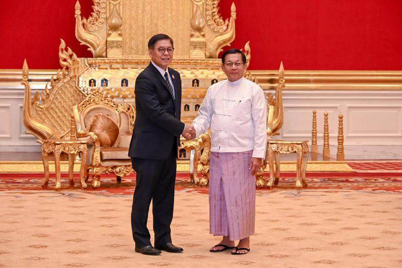 รองนายกรัฐมนตรีและรัฐมนตรีว่าการกระทรวงการต่างประเทศ สีหศักดิ์ พวงเกตุแก้ว เข้าพบประธานาธิบดี พล.อ. มิน อ่อง หล่าย ที่กรุงเนปิดอว์ ระหว่างการเยือนเมียนมาอย่างเป็นทางการเมื่อวันที่ 22 เมษายน 2026 (ภาพ: กระทรวงการต่างประเทศ)