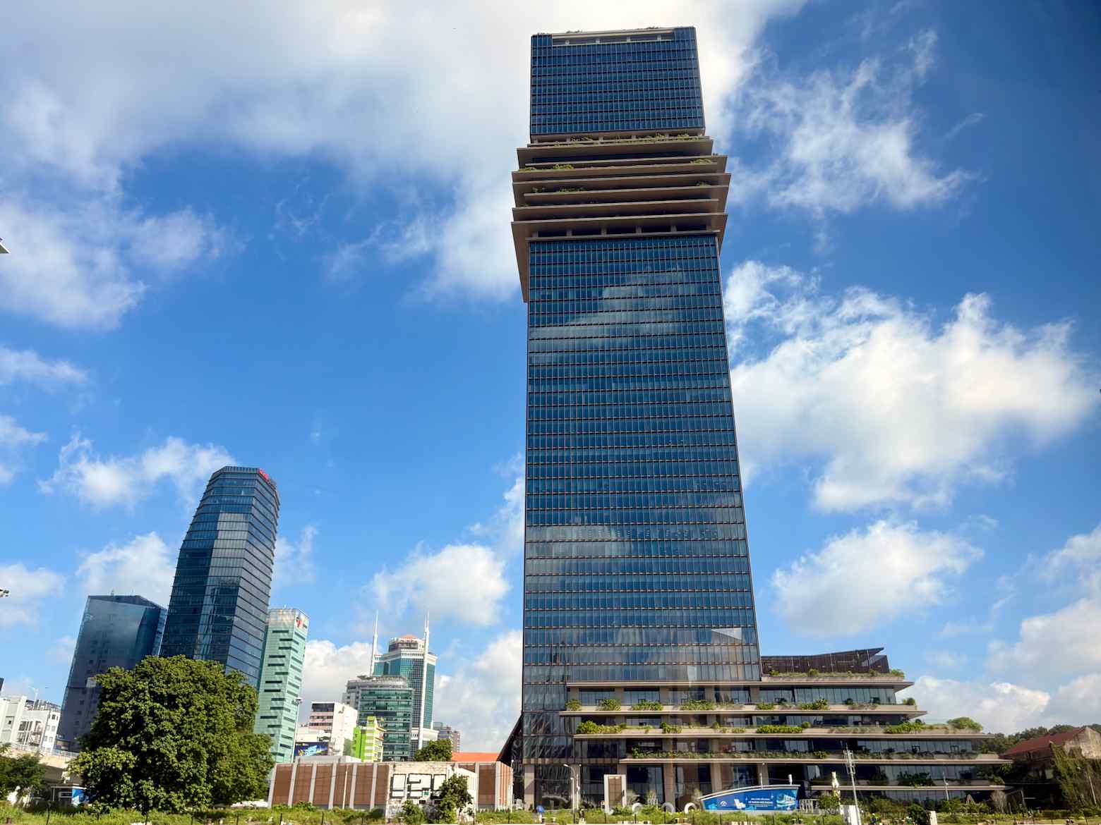 ตึกระฟ้า Saigon Marina ในเมืองโฮจิมินห์ของเวียดนาม ซึ่งจะเป็นหนึ่งในอาคารหลักของศูนย์การเงินระหว่างประเทศเวียดนาม
