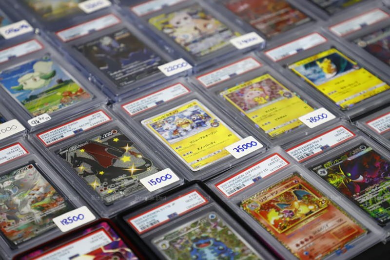 การ์ดสะสมมูลค่าสูงจัดแสดงในงาน Extreme Card Fest Thailand ที่จัตุรัสจามจุรี กรุงเทพฯ เมื่อเดือนมิถุนายนปีนี้ (ภาพ: Bangkok Post)