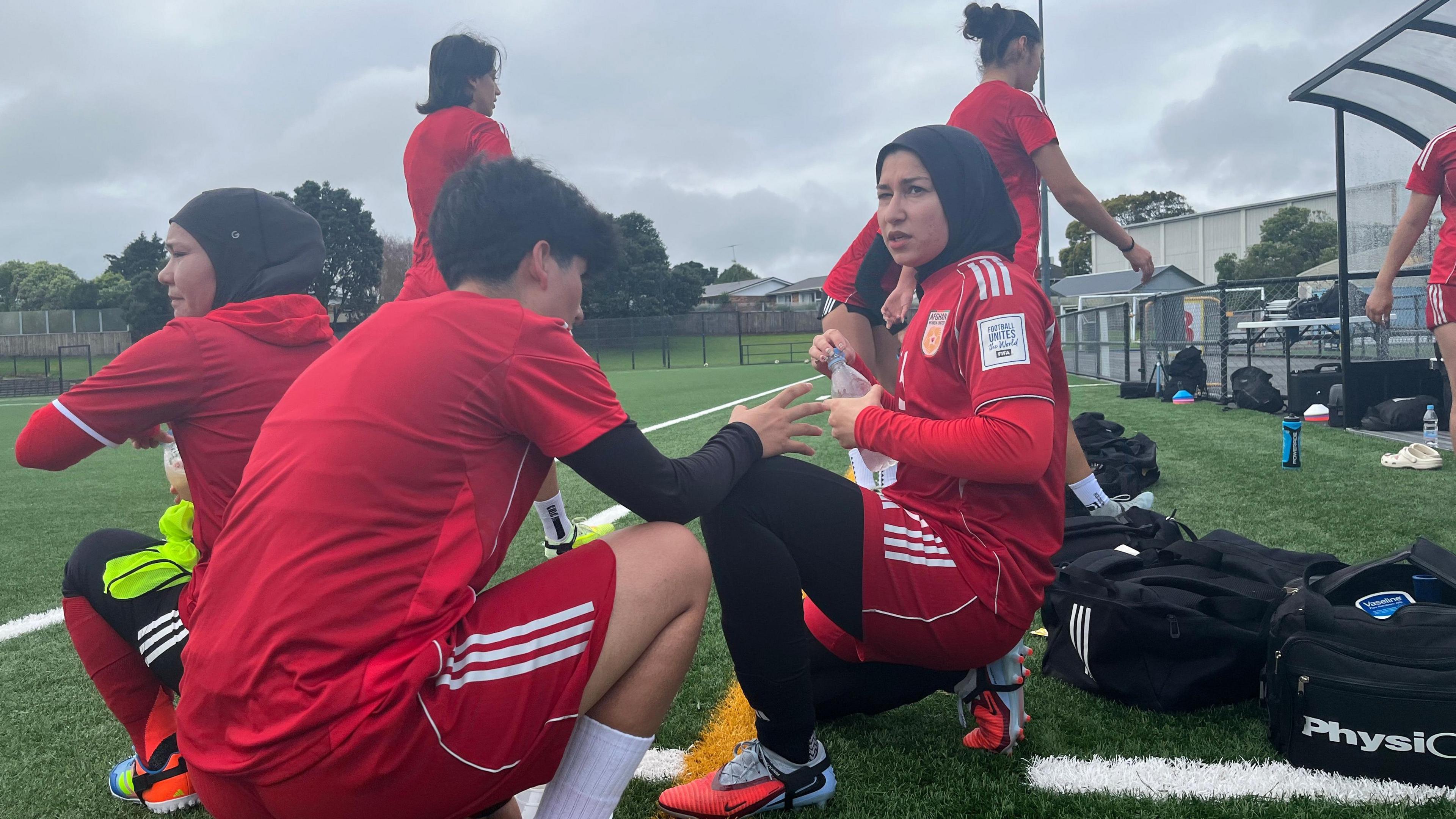 นักเตะ Afghan Women United