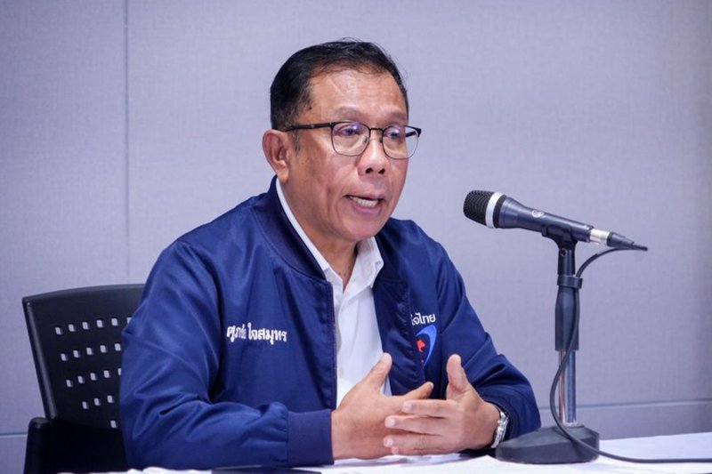 “คุณบอกว่าการจัดตั้งผู้สมัครเป็นการสมคบคิดเมื่อกลุ่มหนึ่งทำ แต่กลับยอมรับได้เมื่อกลุ่มของคุณทำสิ่งเดียวกัน” นายสุภชัย ใจสมุทร หัวหน้าฝ่ายกฎหมายพรรคภูมิใจไทยกล่าว