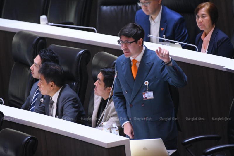 รังสิมันต์ โรม ประธานคณะกรรมาธิการการกฎหมาย การยุติธรรม และสิทธิมนุษยชน (ภาพจากแฟ้ม).