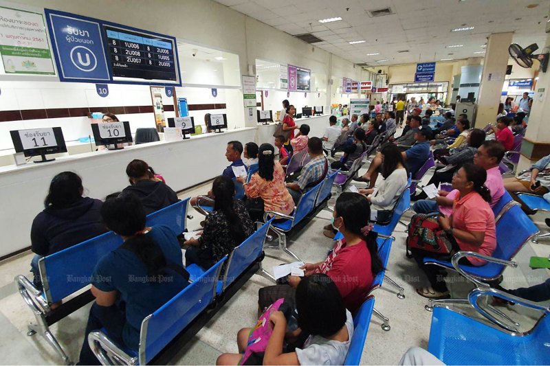 ทบทวนงบประมาณบัตรทอง 6 หมื่นล้านบาท