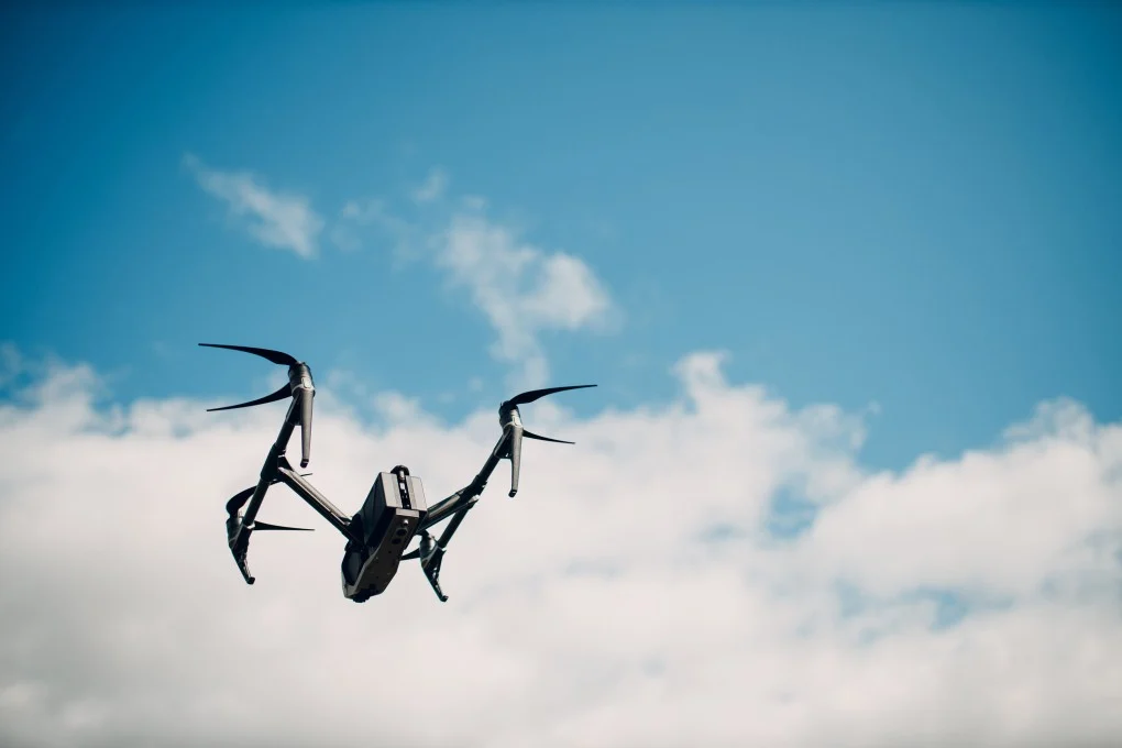 โดรน DJI Inspire 2 บินอยู่เหนือนครนิวยอร์ก ภาพถ่ายจากแฟ้ม: Dreamstime/TNS