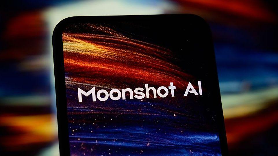 โลโก้ Moonshot AI บนสมาร์ทโฟน