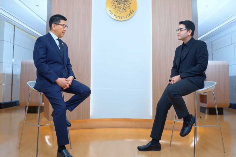 รัฐมนตรีว่าการกระทรวงการคลัง นายเอกนิติ นิติธนประภาส ในรายการ “คุยกับ ครม. อนุทิน”