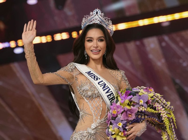ธารินา โบเทส นางแบบและนักธุรกิจสาวลูกครึ่งไทย-แอฟริกาใต้ ได้รับการสวมมงกุฎมิสยูนิเวิร์สไทยแลนด์ เมื่อวันที่ 23 สิงหาคม 2026 (ภาพ: เฟซบุ๊ก Miss Universe Thailand)