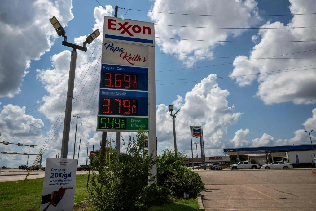 ราคาน้ำมันที่ปั๊ม Exxon ในฮันต์สวิลล์ รัฐเทกซัส เมื่อวันอังคาร