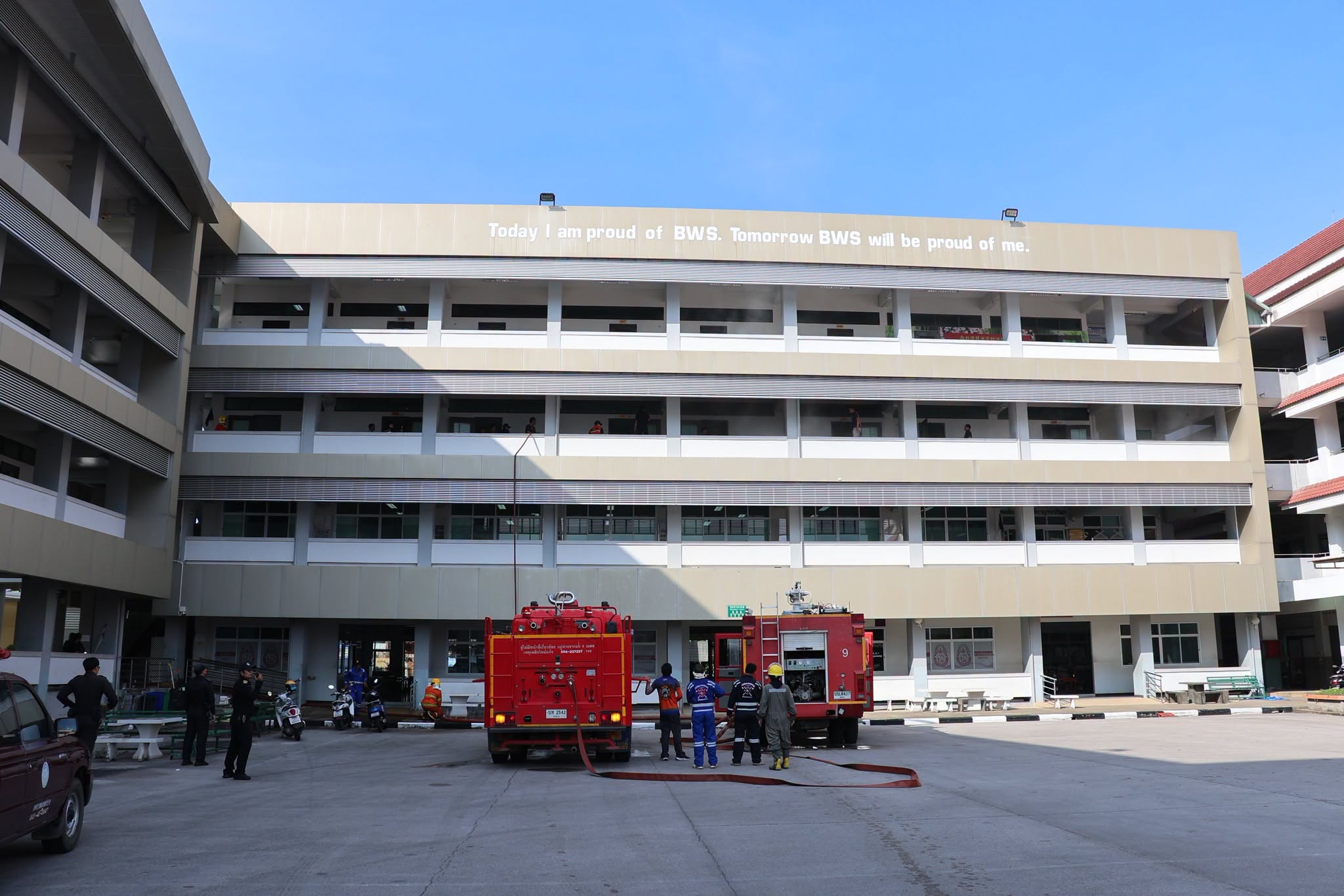 เหตุเพลิงไหม้เกิดขึ้นที่ชั้นสามของอาคารเรียนโรงเรียนบุญวาทย์วิทยาลัย