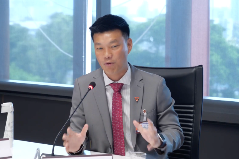 ณัฐพงษ์ เรืองปัญญาวุฒิ หัวหน้าพรรคประชาชนเข้าร่วมประชุมคณะรัฐมนตรีเงาที่รัฐสภาเมื่อวันพุธ และเรียกร้องให้รัฐบาลช่วยเหลือองค์กรปกครองส่วนท้องถิ่นในการฟื้นฟูจากเหตุน้ำท่วม