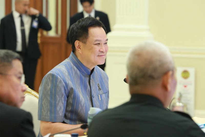นายกรัฐมนตรีอนุทิน ชาญวีรกูล เป็นประธานการประชุมคณะกรรมการป้องกันและปราบปรามยาเสพติด (ป.ป.ส.) ครั้งที่ 3 ที่ทำเนียบรัฐบาลเมื่อวันพฤหัสบดี เพื่อผลักดันมาตรการป้องกันและปราบปรามยาเสพติดของประเทศ (ภาพ: ป.ป.ส.)