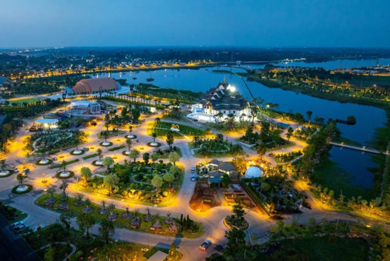 ภาพมุมสูงของสถานที่จัดงานมหกรรมพืชสวนโลกนานาชาติอุดรธานี 2026 ซึ่งมีกำหนดจัดขึ้นตั้งแต่วันที่ 1 พ.ย. ถึง 14 มี.ค. ภายใต้แนวคิด 