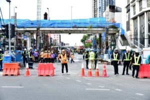 bangkok-evacuates-residents-closes-road-after-purple-line-tunnel-leak