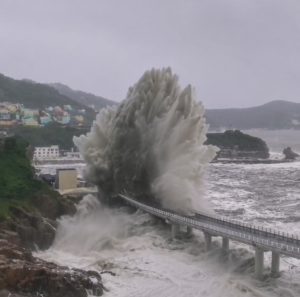 china-braces-typhoon-bawhi