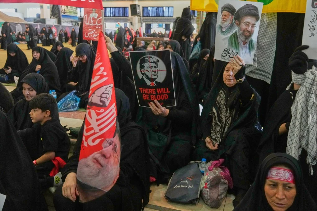 iran-threatens-to-close-more-vital-seaways-as-us-renews-blockade