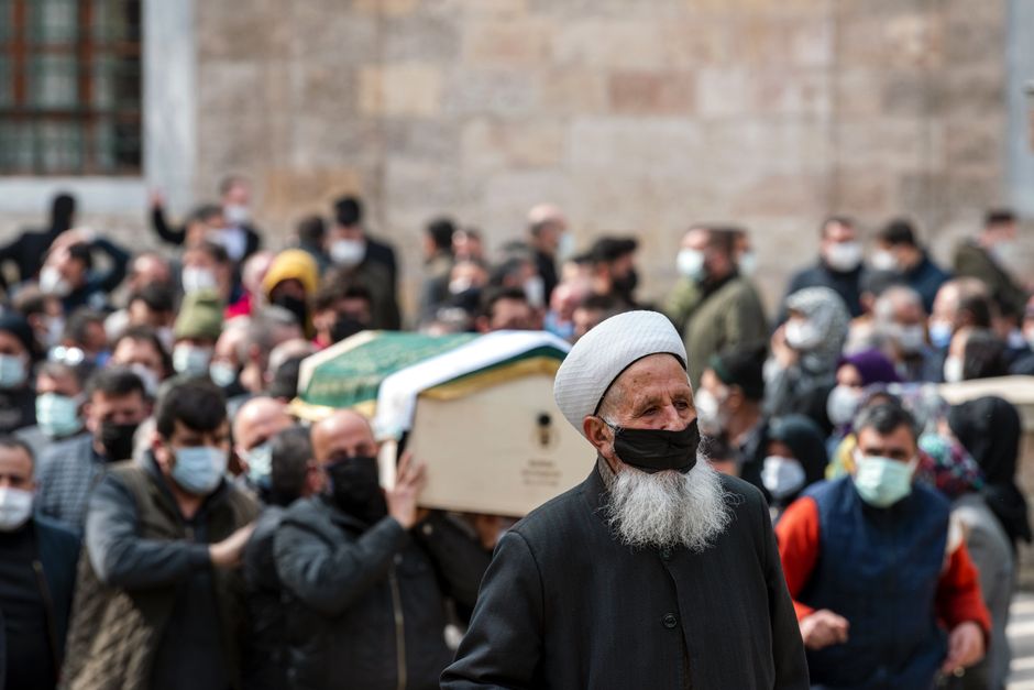 large-crowds-gather-tehran-ayatollah-khamenei-funeral