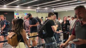 new-eu-border-system-tripling-time-at-passport-control-airport-boss-says