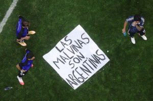 white-house-defends-argentina-falklands-banner