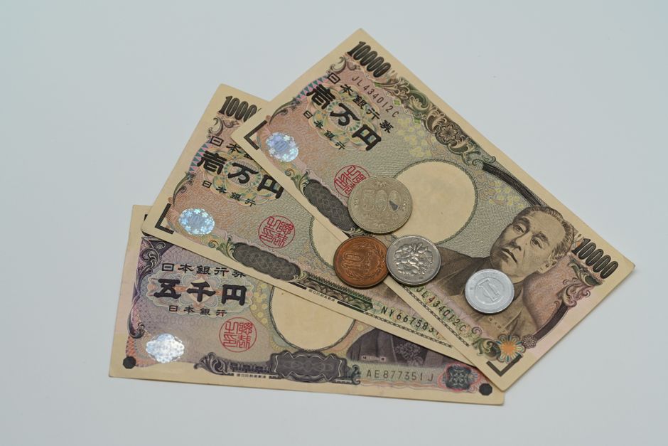 yen-weakness-persists-boj-behind-curve