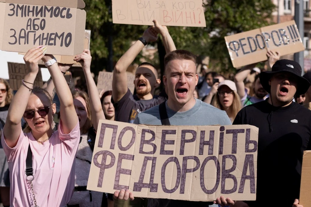 zelensky-faces-fury-on-ukrainian-streets-after-dropping-popular-defence-minister