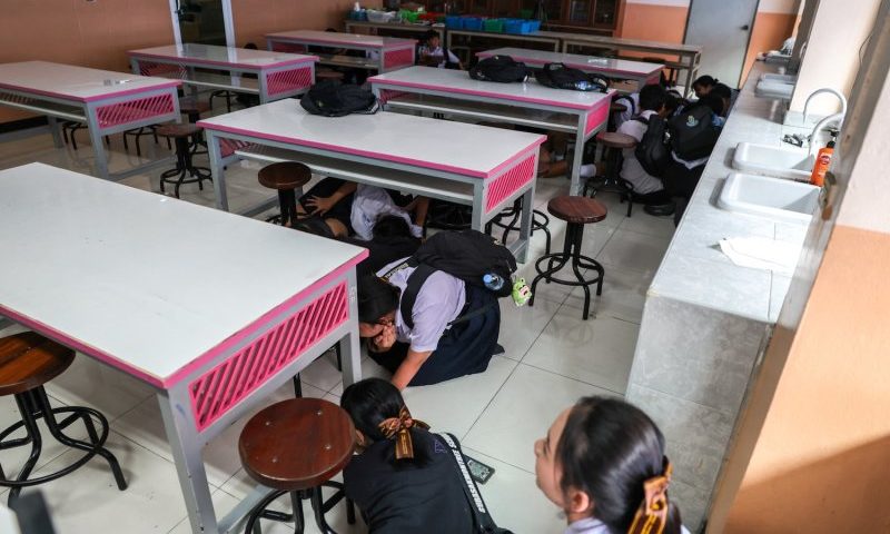 โรงเรียนไทยซ้อมรับมือเหตุกราดยิง หลังโศกนาฏกรรมนนทบุรี