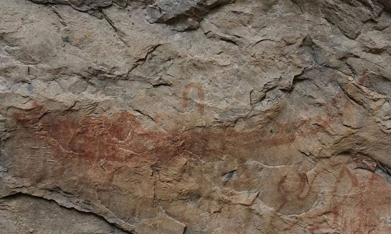 ฮือฮา! พบภาพเขียนสีโบราณ 4,000 ปี ในถ้ำหนองบัวลำภู