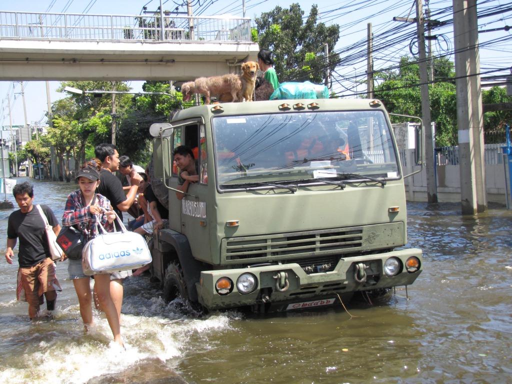 ภาพประวัติศาสตร์มหาอุทกภัยปี 2554 มวลน้ำเหนือหลากท่วมกรุงเทพฯ