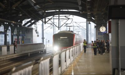 ระงับบริการรถไฟชานเมืองสายสีแดง เหตุระบบไฟฟ้าขัดข้องกระทบสัญญาณ